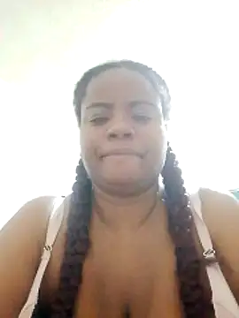 Snapshot of bigtitssxx chatting on January 6, 9:13 am bigtitssxx online show from January 6, 9:13 am