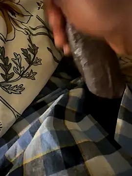 Snapshot of little0245 chatting on November 17, 3:56 am little0245 online show from November 17, 3:56 am