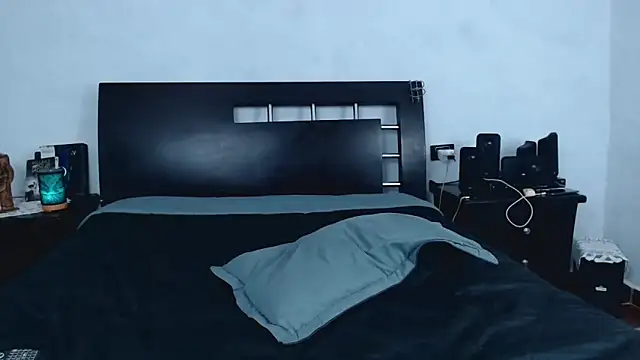 AikoTailor online show from December 11, 1:28 pm