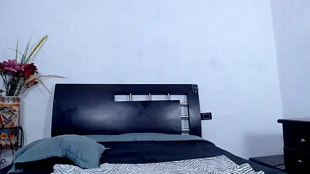 AikoTailor online show from September 30, 7:30 pm