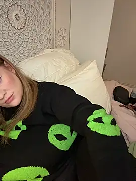 cinnatitties online show from November 2, 6:32 pm