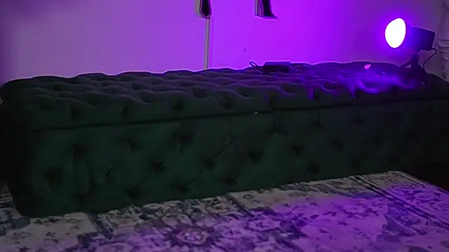 Snapshot of Katyerave chatting on February 6, 8:12 pm Katyerave online show from February 6, 8:12 pm