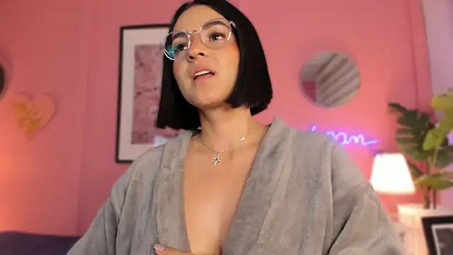 SoySaraa online show from February 21, 11:11 am