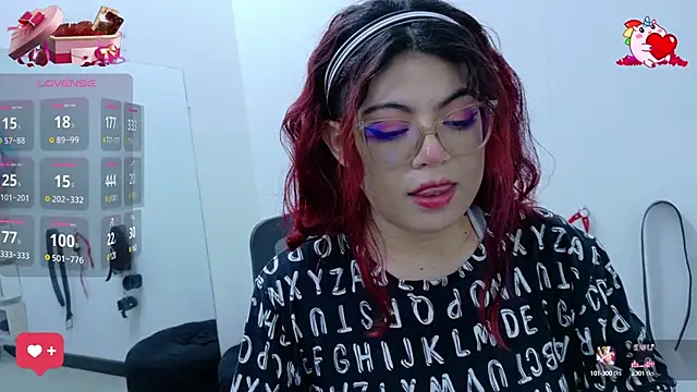 Catwhite  online show from February 19, 12:55 pm