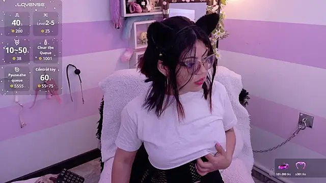 Catwhite  online show from April 14, 3:18 pm