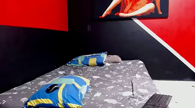 Snapshot of khendraDab chatting on February 13, 11:15 pm khendraDab online show from February 13, 11:15 pm