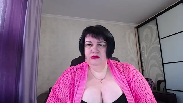 JuicyLady Di online show from November 30, 5:55 am