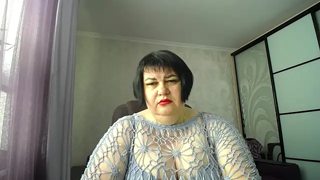 JuicyLady Di online show from May 21, 5:14 am