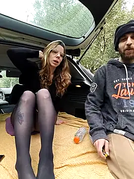 Snapshot of OnnaaH chatting on February 18, 1:51 pm OnnaaH online show from February 18, 1:51 pm