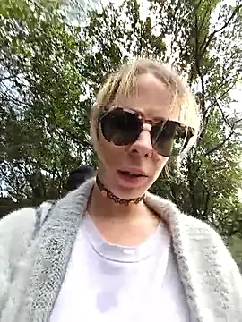 Snapshot of OnnaaH chatting on February 26, 2:49 pm OnnaaH online show from February 26, 2:49 pm