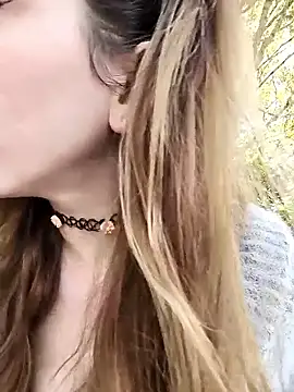 Snapshot of OnnaaH chatting on March 1, 3:03 pm OnnaaH online show from March 1, 3:03 pm