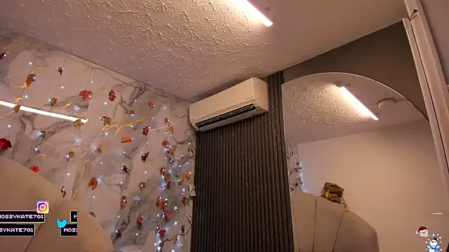 Snapshot of Katemoss70 chatting on December 22, 12:24 pm Katemoss70 online show from December 22, 12:24 pm