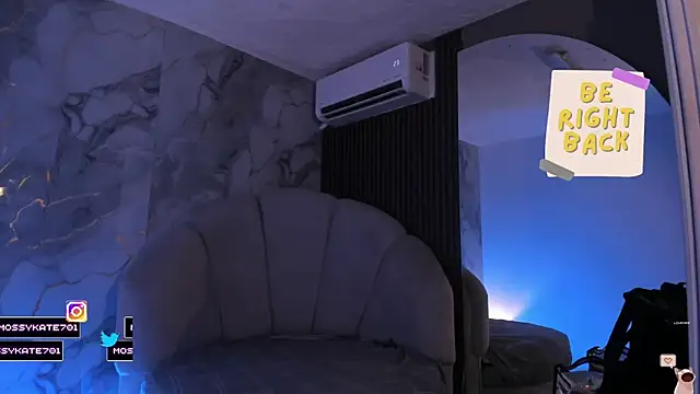 Snapshot of Katemoss70 chatting on February 21, 12:39 pm Katemoss70 online show from February 21, 12:39 pm