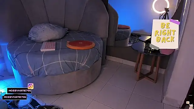 Snapshot of Katemoss70 chatting on February 27, 12:38 pm Katemoss70 online show from February 27, 12:38 pm