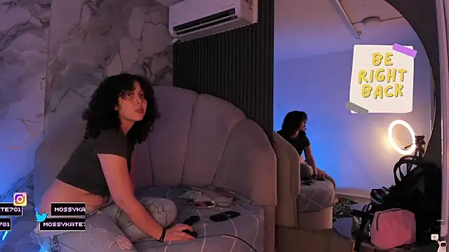 Snapshot of Katemoss70 chatting on March 1, 12:40 pm Katemoss70 online show from March 1, 12:40 pm