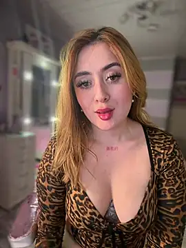 Sam Thompsoon  online show from February 3, 3:26 am