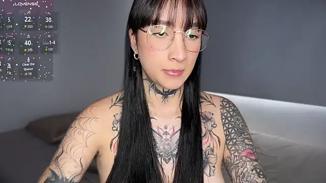 xisisxx online show from April 4, 7:44 pm