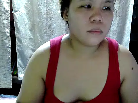 Snapshot of hotcastlexxx chatting on June 3, 11:02 am hotcastlexxx online show from June 3, 11:02 am
