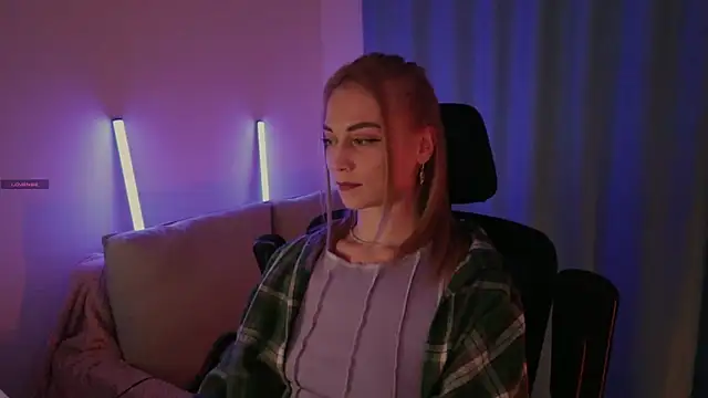 Snapshot of AskAlexa chatting on September 17, 3:30 am AskAlexa online show from September 17, 3:30 am