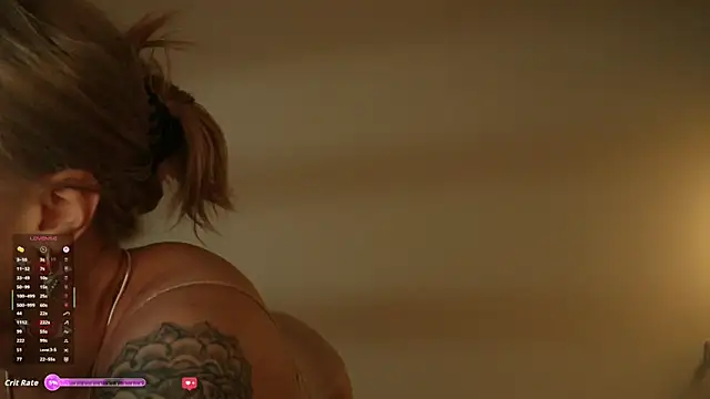 Snapshot of AskAlexa chatting on October 28, 10:45 pm AskAlexa online show from October 28, 10:45 pm