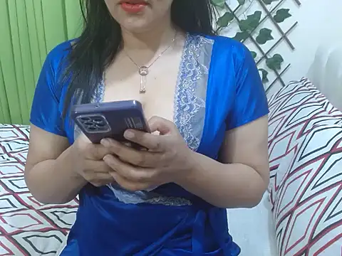 Lovelywife786 online show from December 10, 3:41 am