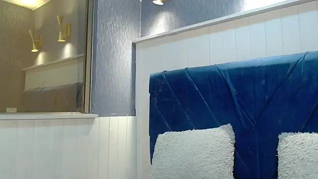 EmilyQueen3x online show from November 21, 1:10 pm