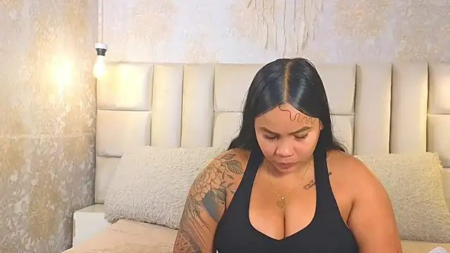 EmilyQueen3x online show from June 3, 2:33 pm