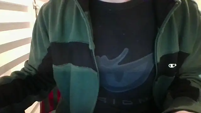 Snapshot of alessexxx24 chatting on January 24, 11:23 pm alessexxx24 online show from January 24, 11:23 pm