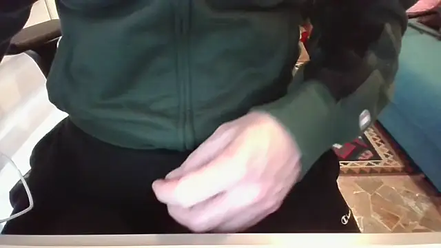 Snapshot of alessexxx24 chatting on February 1, 9:11 am alessexxx24 online show from February 1, 9:11 am