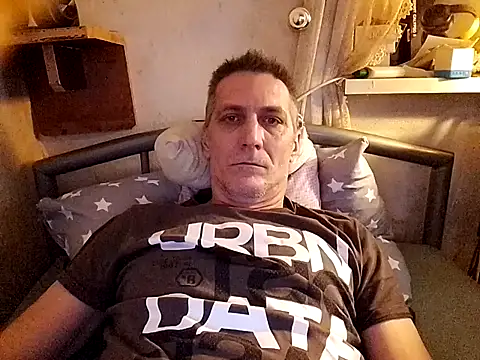 Snapshot of Lajost@xh chatting on March 4, 8:53 am Lajostxh online show from March 4, 8:53 am