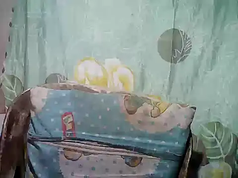 Snapshot of Sexyhorney4u chatting on April 3, 8:07 pm Sexyhorney4u online show from April 3, 8:07 pm