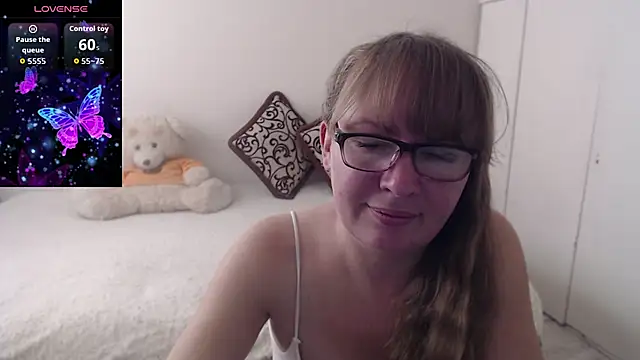 MargotLot online show from November 18, 5:01 am