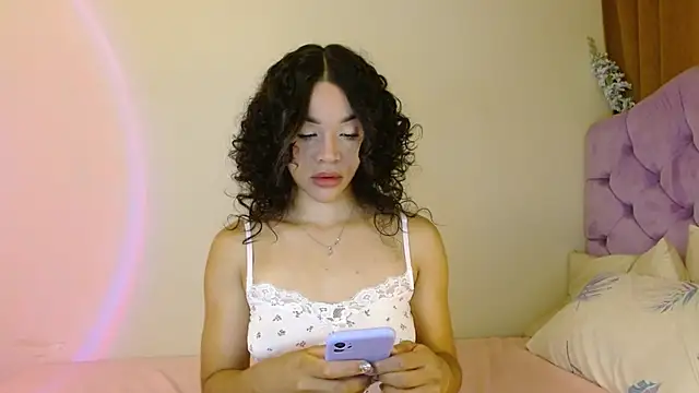 kiarablue online show from March 31, 2:13 am