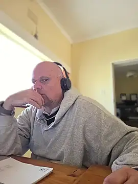 DaddyCumBumZA online show from June 15, 11:34 am