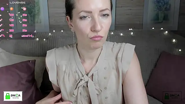 Queenymel online show from November 9, 3:21 pm