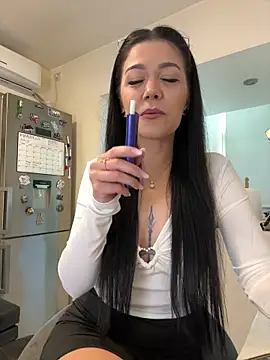 denise k online show from April 16, 11:33 am