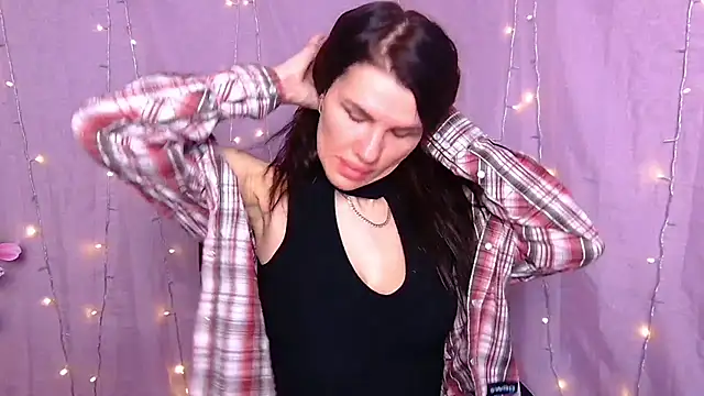 MilaLoona online show from March 4, 7:14 am