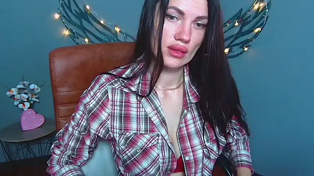 MilaLoona online show from July 12, 6:26 am
