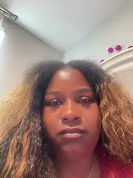 Snapshot of BigFineSelena chatting on July 2, 5:52 pm BigFineSelena online show from July 2, 5:52 pm