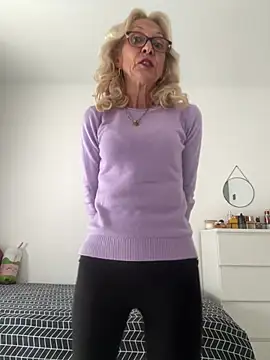 adella13 online show from March 17, 7:12 am