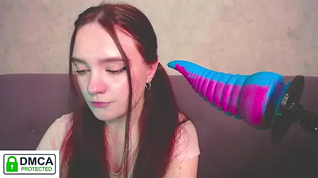 Snapshot of Alyssa___Scarlet chatting on November 19, 3:39 am Alyssa Scarlet online show from November 19, 3:39 am