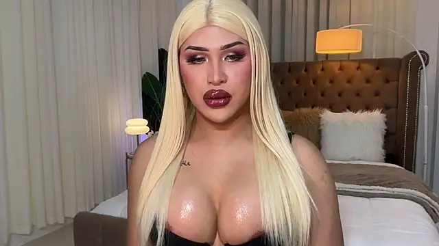 Your Majesty Tyra online show from February 28, 7:48 am