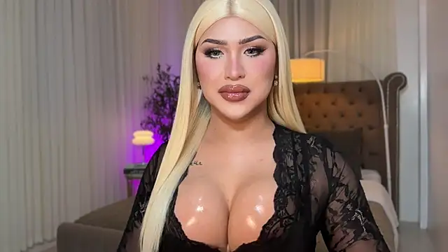 Your Majesty Tyra online show from October 25, 5:15 am