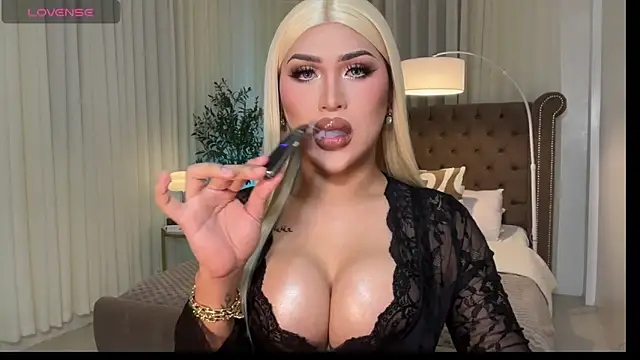 Your Majesty Tyra online show from March 14, 5:24 am