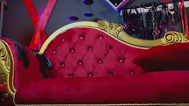 PerlaDivaio online show from November 10, 2:16 pm