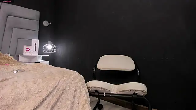 dayra angels online show from February 11, 11:12 pm