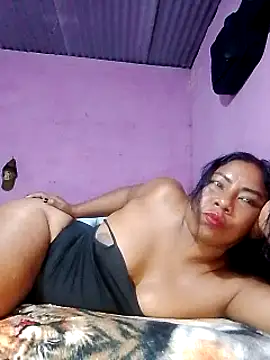 Snapshot of rosmery-navarro chatting on January 25, 9:47 am rosmery-navarro online show from January 25, 9:47 am