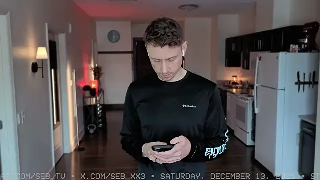 Snapshot of seb_tv chatting on December 13, 8:25 pm seb tv online show from December 13, 8:25 pm