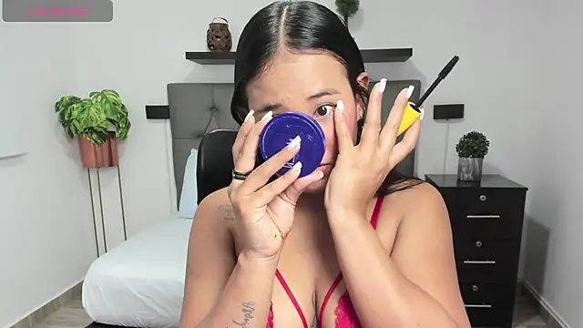 Snapshot of isabella_florez chatting on January 28, 12:22 pm isabella florez online show from January 28, 12:22 pm