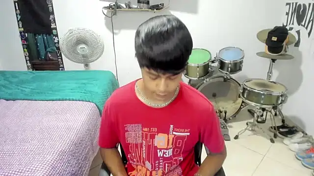 Snapshot of Zack_falcon chatting on March 5, 2:51 am Zack falcon online show from March 5, 2:51 am